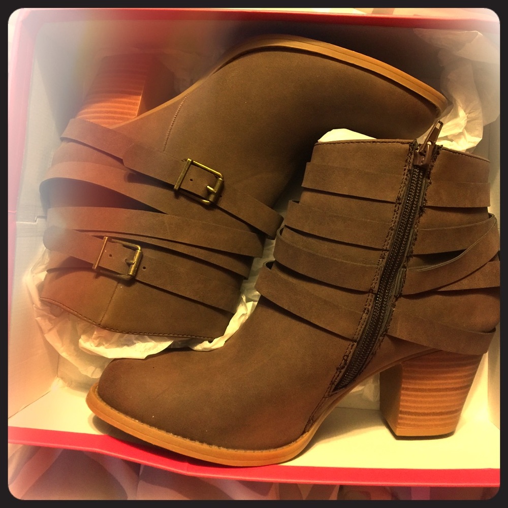 🔥 JustFab Heel Boot🔥