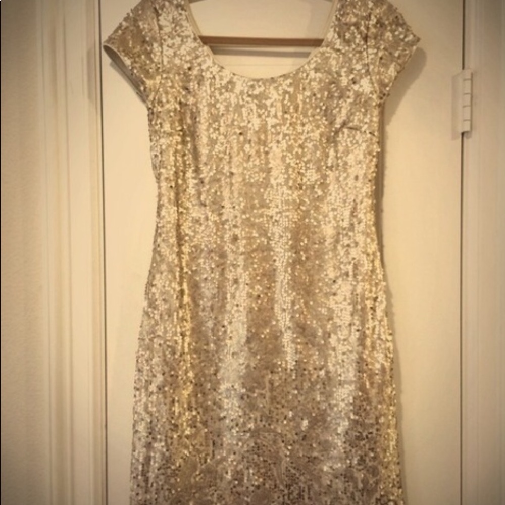 Roz & Ali gold sequin dress