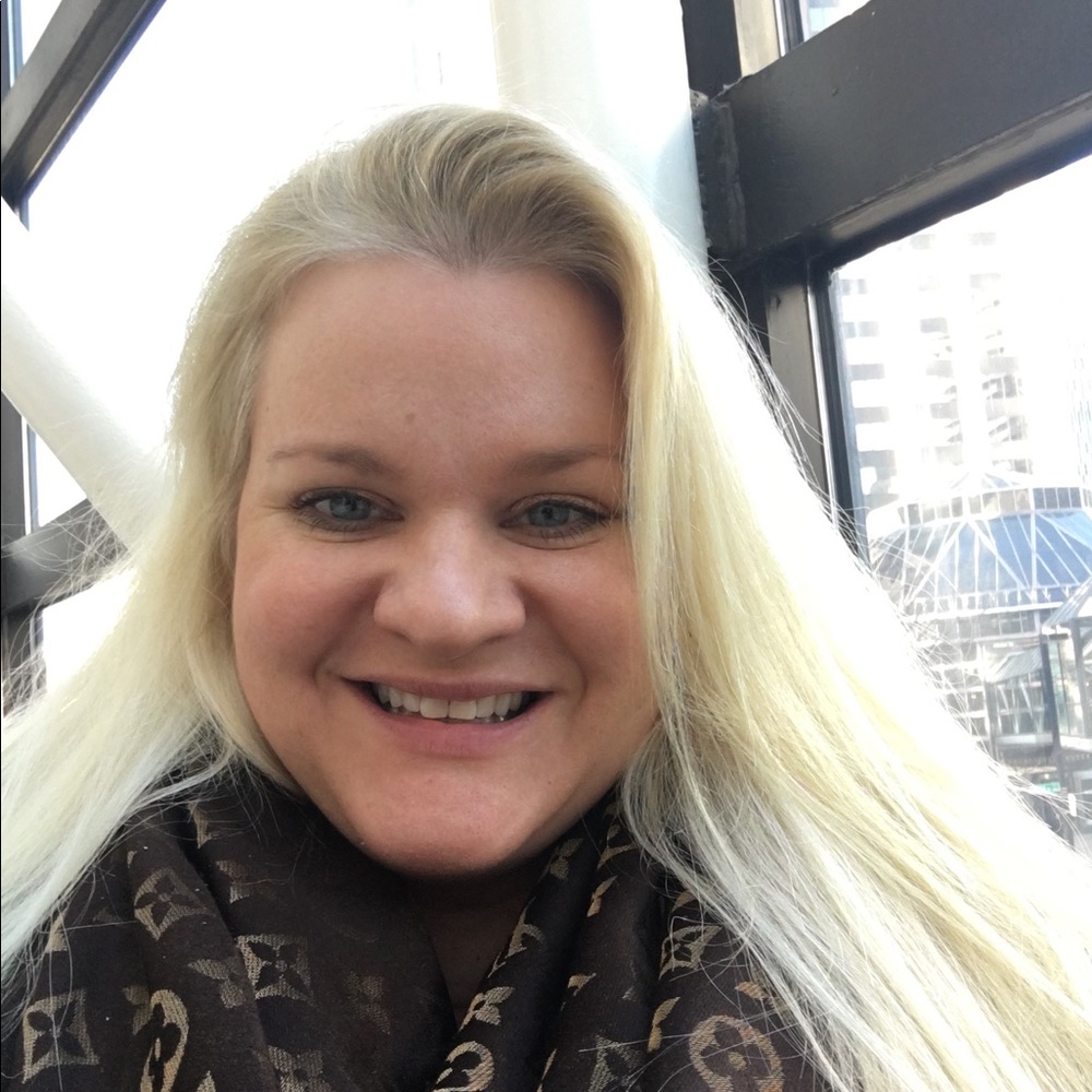 Meet your Posher, Suzanne