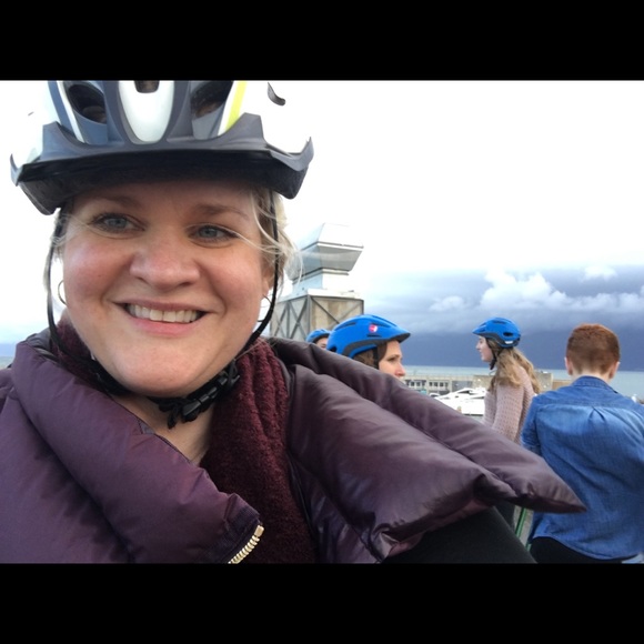 Meet your Posher, Suzanne - Picture 2 of 2