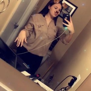 Meet your Posher, Leena