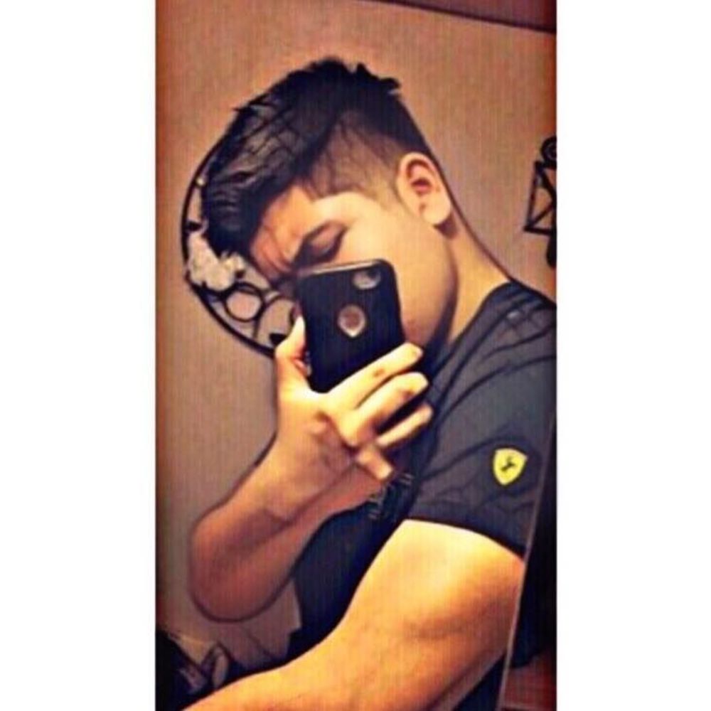 Meet your Posher, Alexis