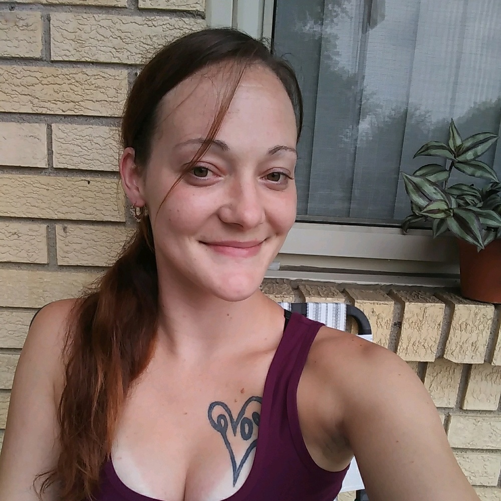 Meet your Posher, Carissa