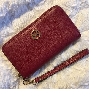 NEW✨ Genuine Leather Cherry Michael Kors Wristlet