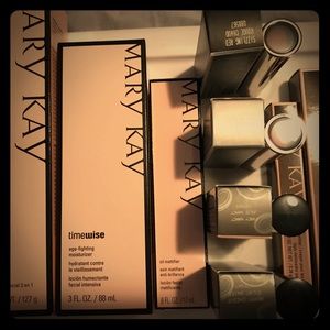 Mary Kay Combo/Oil Skincare & Makeup Lot