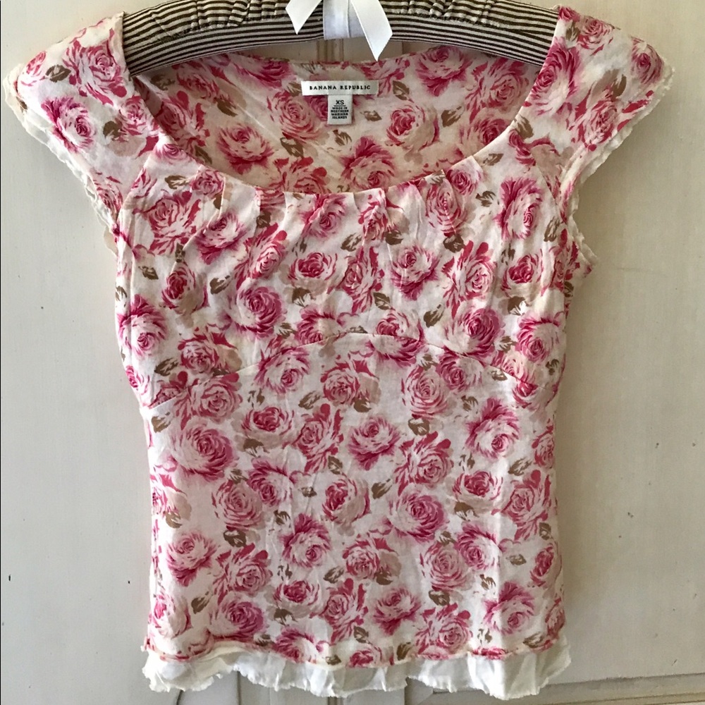 ✨Banana Republic Pink Floral Tencel Top, Size XS