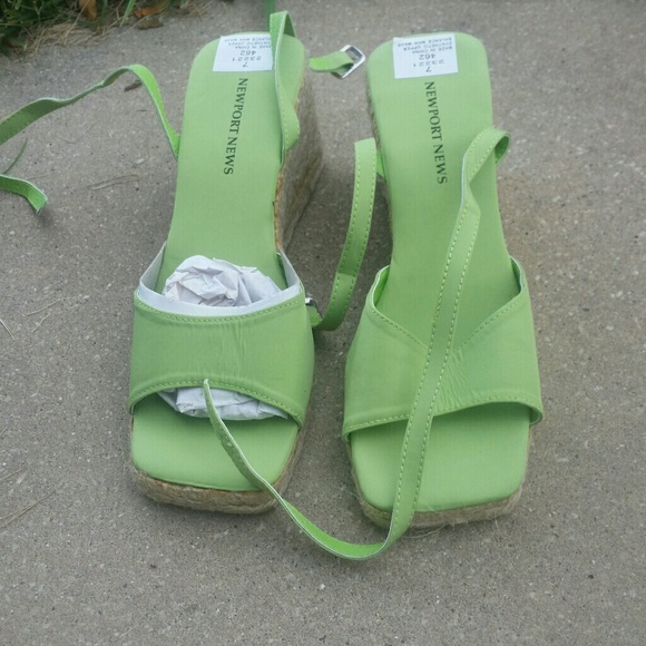 Lime green wedges - Picture 3 of 4