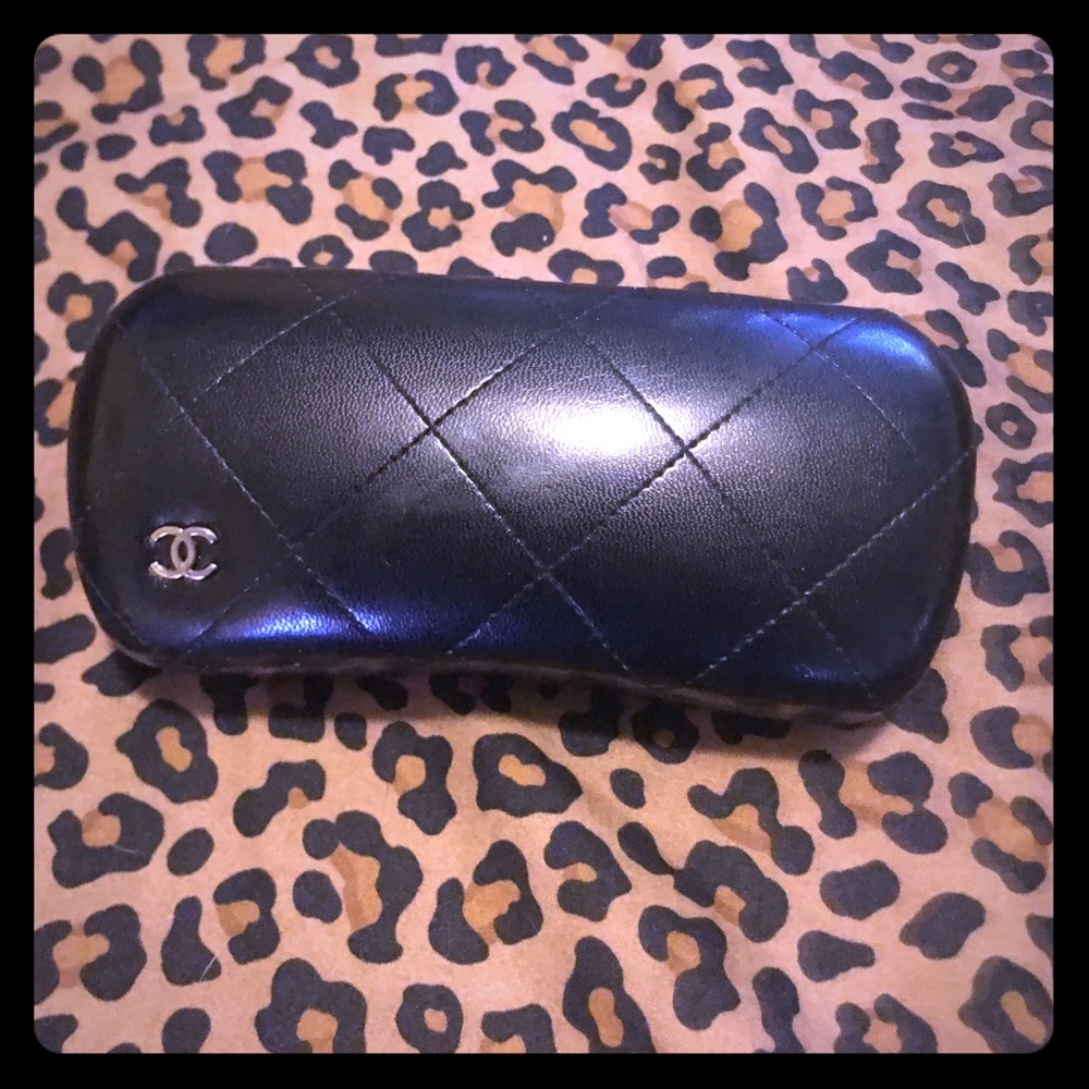 Chanel Sunglasses Case 🕶😎