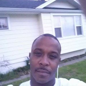 Meet your Posher, Dominique