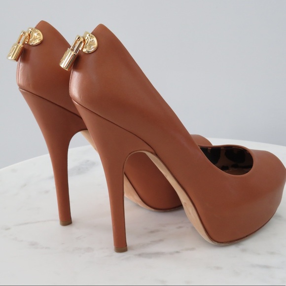 Louis Vuitton Oh Really Peep Toe Pump - Picture 5 of 8