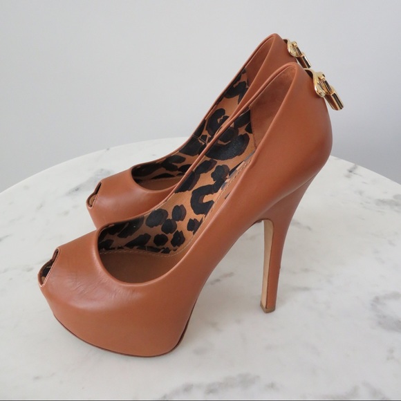 Louis Vuitton Oh Really Peep Toe Pump - Picture 8 of 8