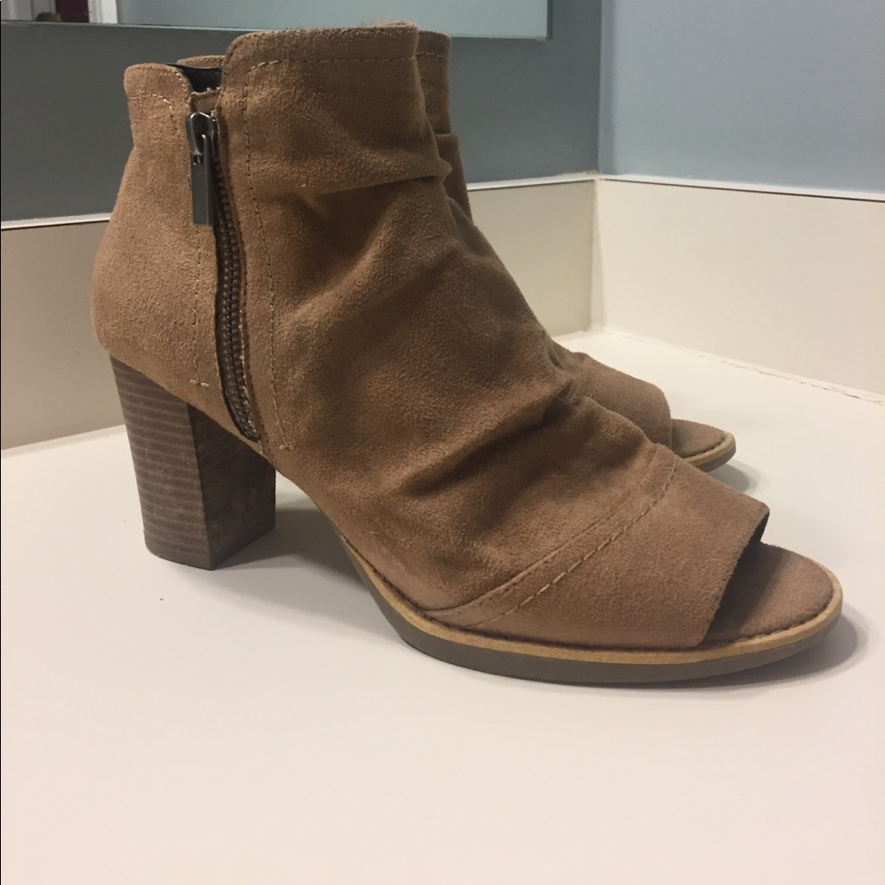 VICI collection boots - size 8.5