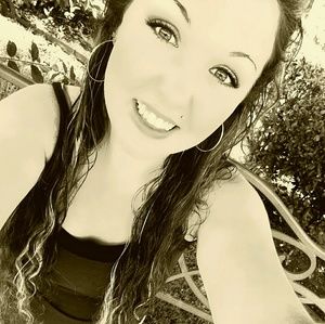 Meet your Posher, Dalesha