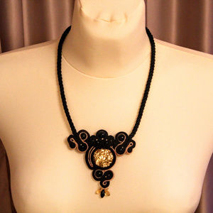 New beatiful crystal black& gold soutache necklace