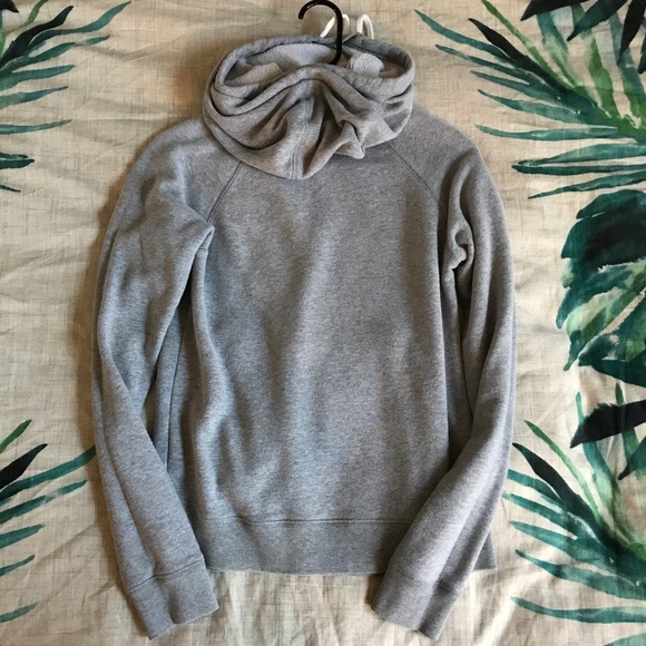 SOLD Nike Pullover Hoodie - Picture 3 of 3