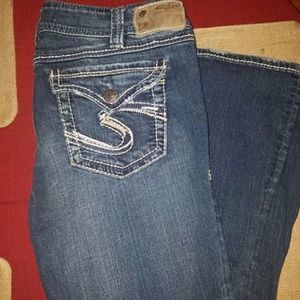 *Monday Funday Sale* Silver Suki Surplus