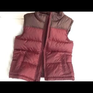 Childs Gymboree zip up puffer vest size S (5-6)