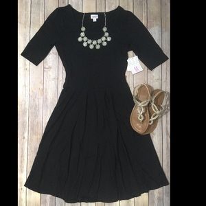 LuLaRoe Nicole Black Medium