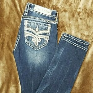 !ROCK REVIVAL SUKARA STR8 LEG JEANS 💗SALE 💗