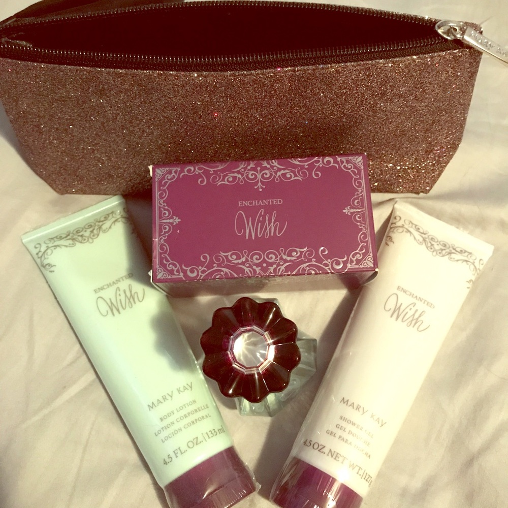 MK Ltd Ed Sparkly Cosmetic Bag with Fragrance Set