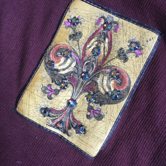 Fleur de lis rhinestone tank top - Picture 2 of 2