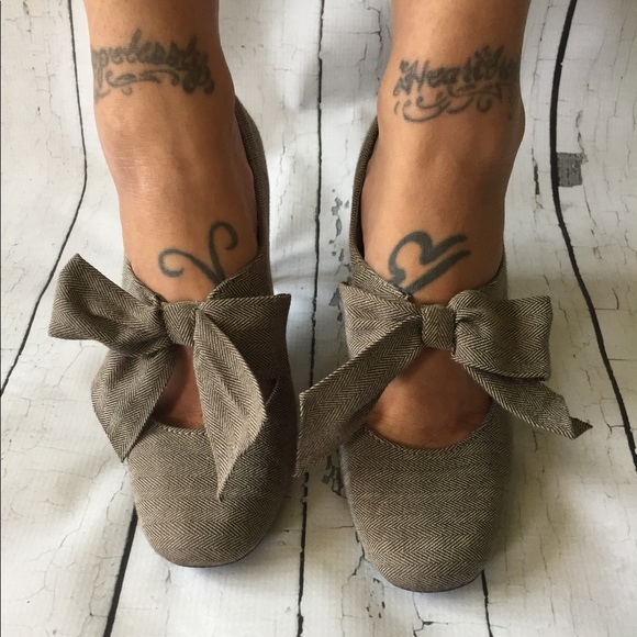 Naturalizer Shoes - Naturalizers Brown Tweed Pump