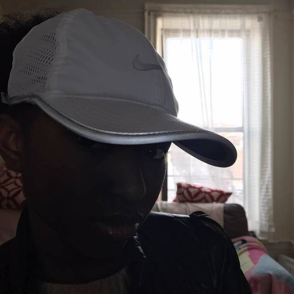 Meet your Posher, Tamara - Picture 1 of 1