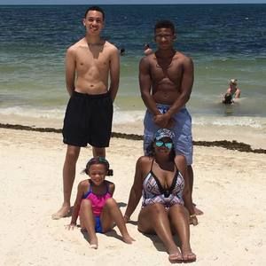 Meet your Posher, Nikki