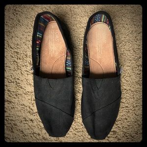Brand new, never worn Toms