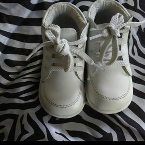 Toddler walking shoes