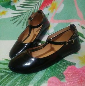 Aviva girls flats Size 2