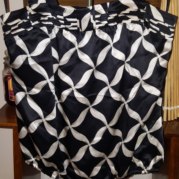 Gorgeous silk WHBM Cami - Picture 2 of 8