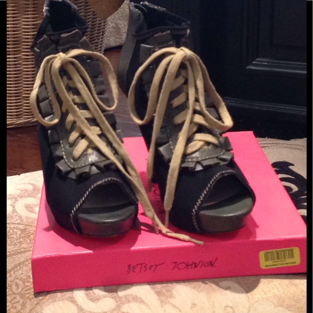 Betsey Johnson lace up peep toe booties