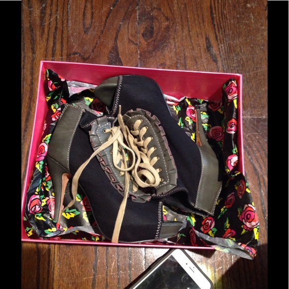 Betsey Johnson lace up peep toe booties - Picture 2 of 5