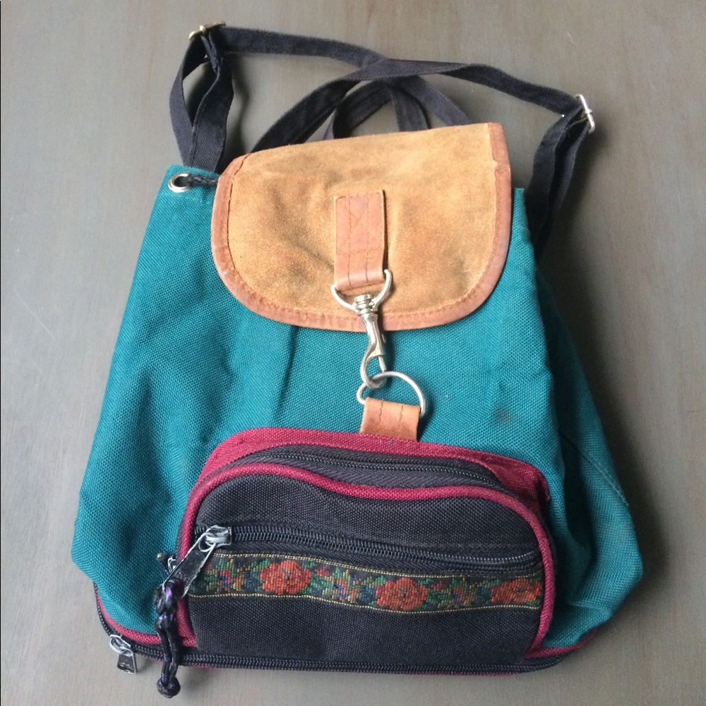 Adorable vintage makeup bag/backpack