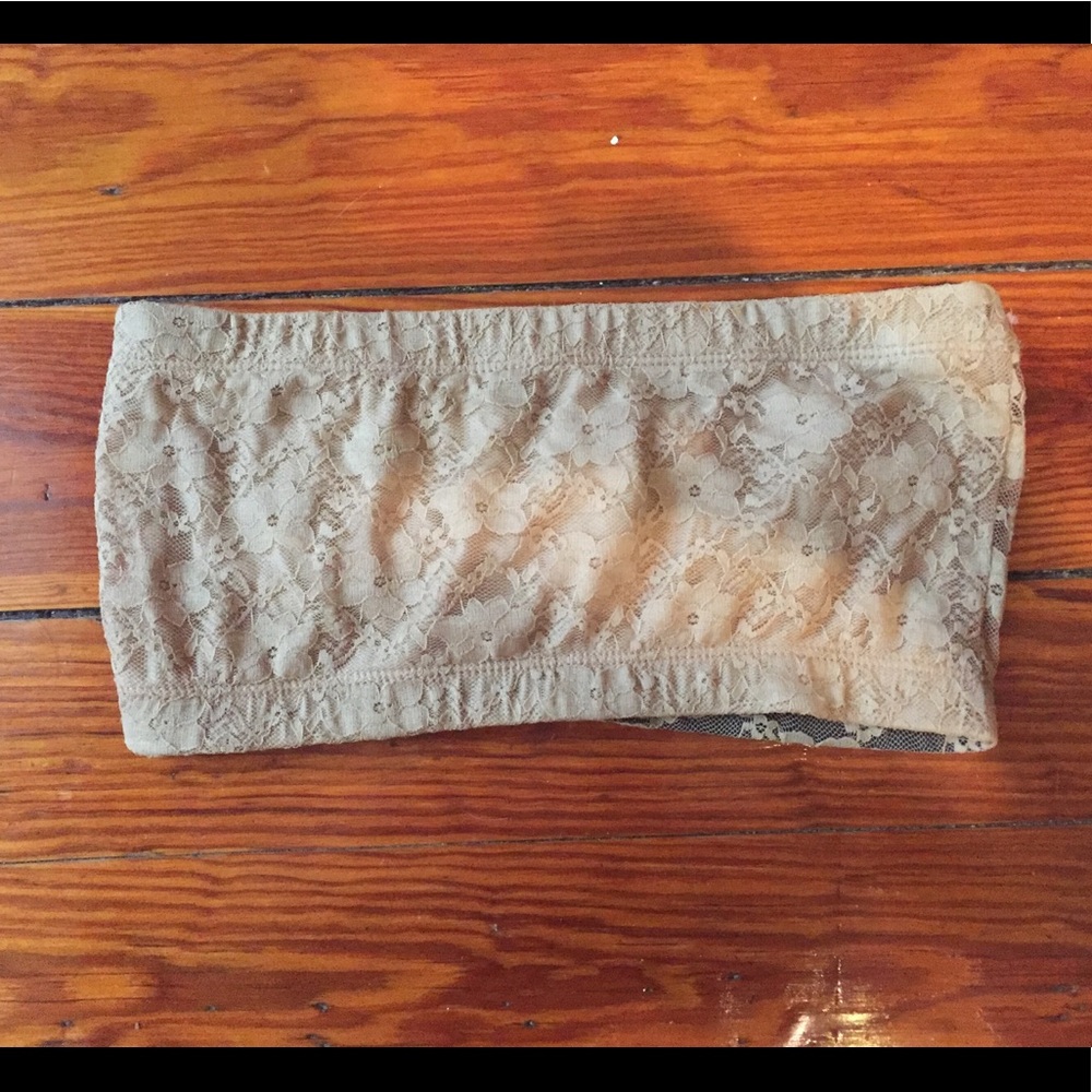 Nude lace bandeau