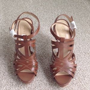 Guess high heel shoes