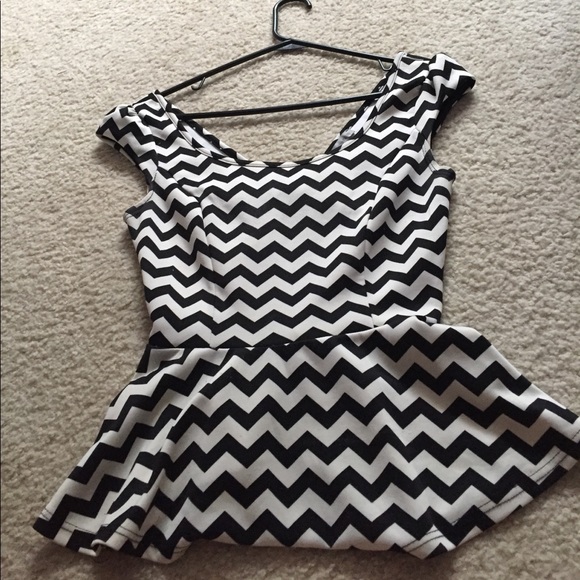 Chevron Charlotte Russe peplum top - Picture 1 of 3