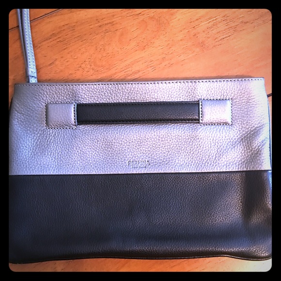 Perlina Valentina clutch with wristlet strap