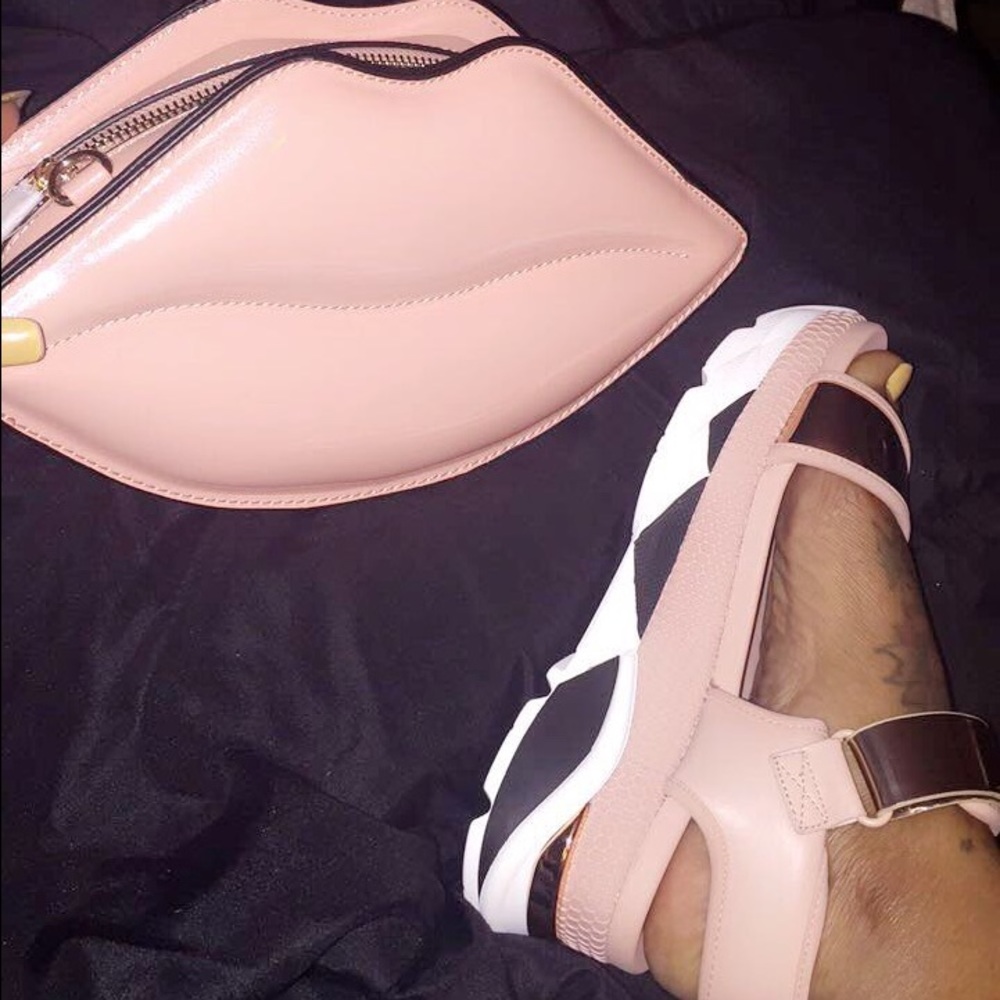 Meet your Posher, Simone