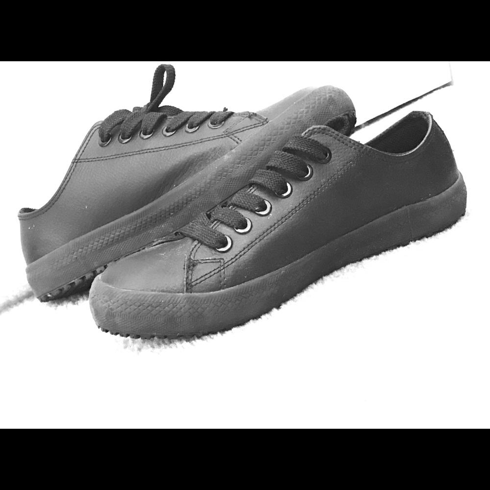Women's non slip work shoes