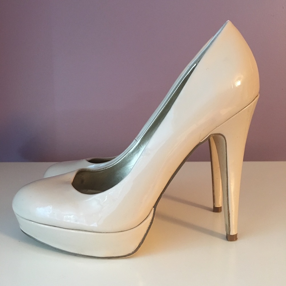 Guess Patent Leather Pumps