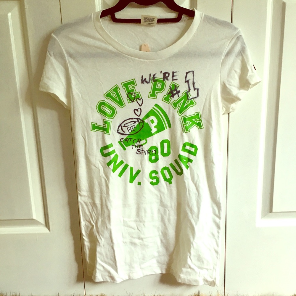NWT Victoria's Secret PINK Tee - Size Medium!