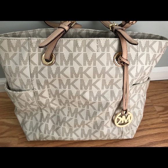Michael Kors Tote Bag - Picture 2 of 3