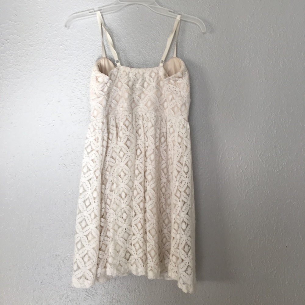 Dress - Picture 8 of 8