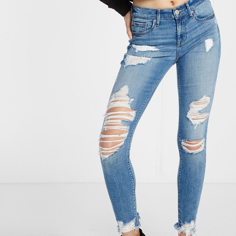 Distressed Ankle Jean
