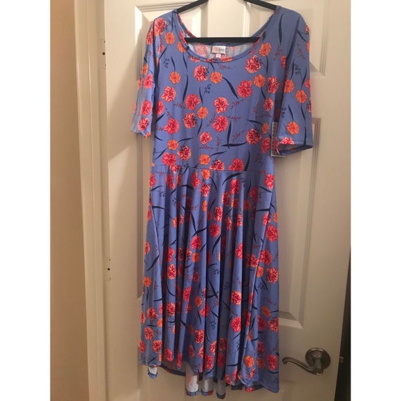 LuLaRoe Dresses & Skirts - Lularoe Nicole 2XL