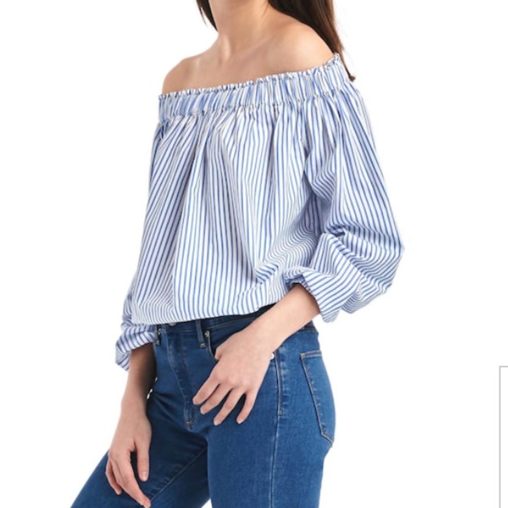 Gap Off the Shoulder Top NWT