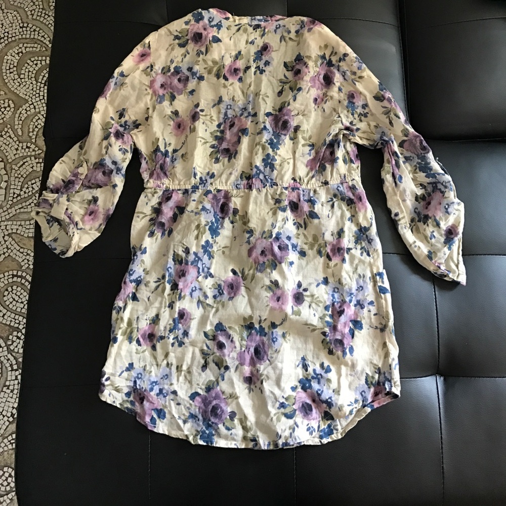 Floral button down - Picture 2 of 3