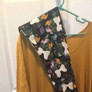 Lularoe Disney TC leggings and 3xl perfect t.